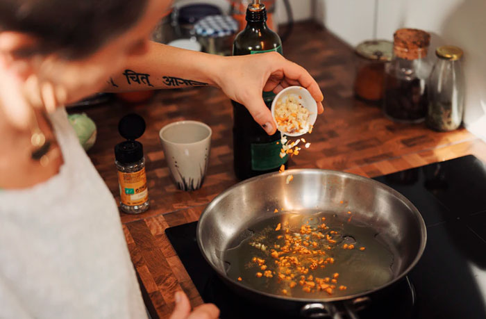 Chefs Are Sharing Simple Tips That Can Instantly Make Your Cooking Better (40 Tips)