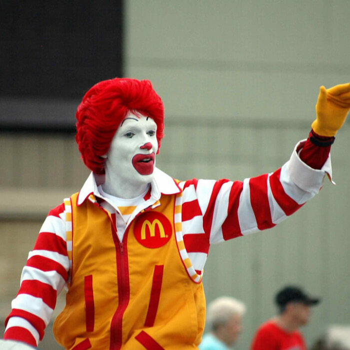 Hey Pandas, Photoshop This Photo Of Ronald Mcdonald (Closed)