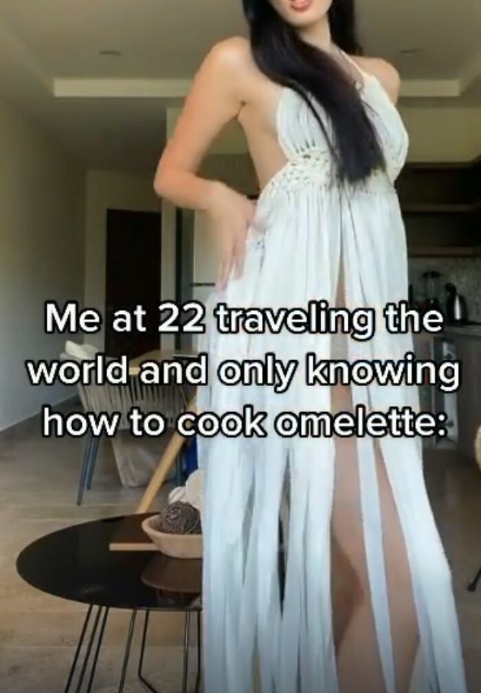 I Adore Long Fringes, But This Looks Like Streamers Or Toilet Paper 😭 She’s So Stunning Though