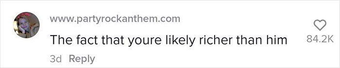 Man In His 40s Gets Turned Down For A Date With A 19-Year-Old, Embarrasses Himself With His 'Comeback' Man In His 40s Gets Turned Down For A Date With A 19-Year-Old, Embarrasses Himself With His 'Comeback'