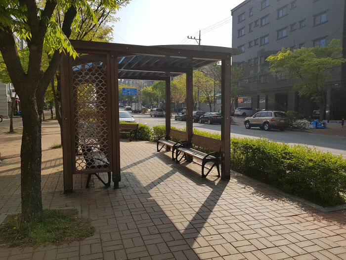 Every Half Kilometer They Have A Resting Place Made For Pedestrians In This Korean City Ansan