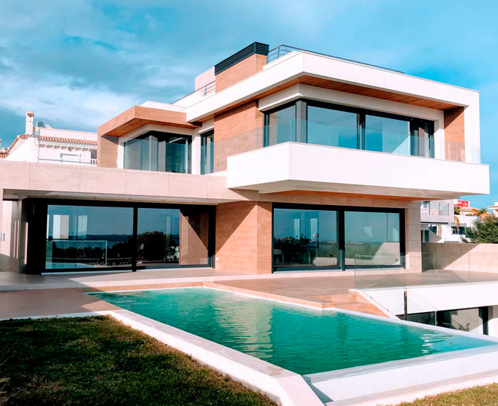 29 Rich People Share What Things Were Normal To Them Until They Realized They Were So Privileged