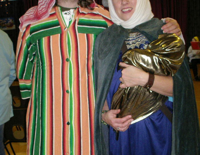 People Are Sharing Their Weird Family Things That They Only Realized Were Not Normal Later In Life (35 Answers)