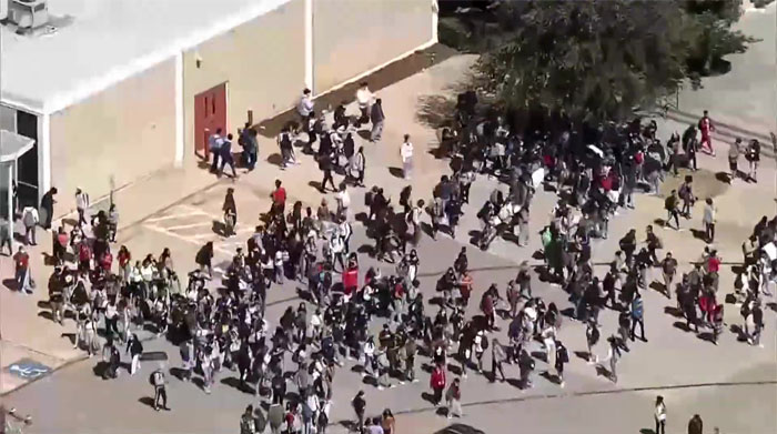 “I Was Freaked. The Kids Were Freaked Out”: Students Stage A Massive Walkout After A Lesbian Teacher Is Escorted Off Campus “I Was Freaked. The Kids Were Freaked Out”: Students Stage A Massive Walkout After A Lesbian Teacher Is Escorted Off Campus