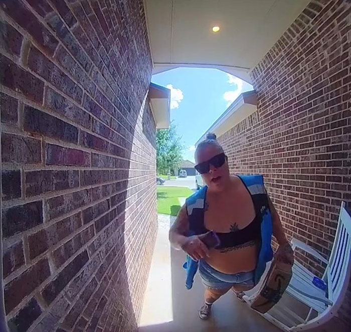 The Internet Is Praising This Amazon Delivery Driver For Warning Woman About ‘Unsafe’ House