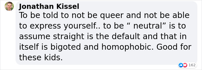 “I Was Freaked. The Kids Were Freaked Out”: Students Stage A Massive Walkout After A Lesbian Teacher Is Escorted Off Campus “I Was Freaked. The Kids Were Freaked Out”: Students Stage A Massive Walkout After A Lesbian Teacher Is Escorted Off Campus