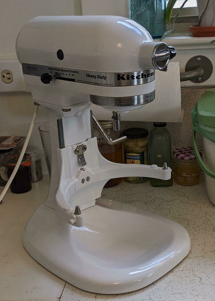 Bought It 30 Years Ago When I Got My First Place To Myself. It's Seen A Lot Of Use Over The Years And Has Needed Zero Maintenance. I Cleaned Up For The First Time In A Long Time, And It Looks Practically New Still