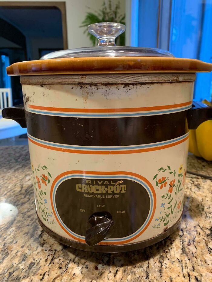 My Mom’s Crock Pot That She Got In January, 1980. 41 Years Old And Still Works Without Any Issues