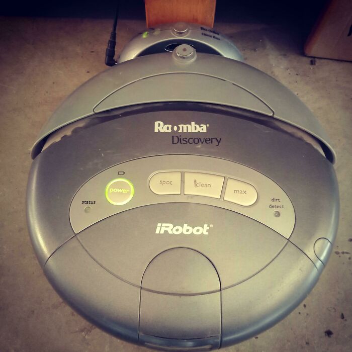 My Trusty 2006 Roomba Discovery, Still Regularly Cleaning My Workshop. I've Repaired Him Several Times Over The Years, And Have Just Replaced Some Mosfets And Transistors, But He's Still Reliable And Hard Working 15 Years Later