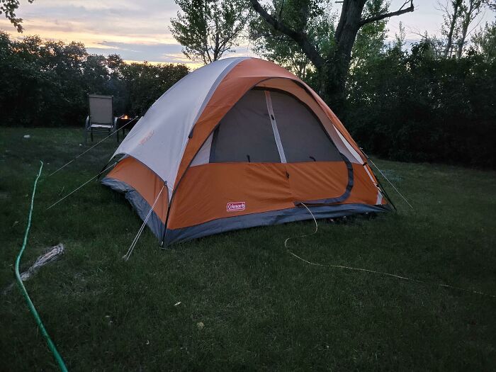 Coleman 4 Person Tent I Won In The 8th Grade. This Has Seen Abuse Camping As A Kid, High-School Parties, College Canoe Trips And Hunting Trips In The Rockies In 3 Seasons, And Now It's Being Abused By My 3 And 6 Year Old Nephew And Niece. Well Over 100 Camping Trips And No Rips Or Tears. 10/10
