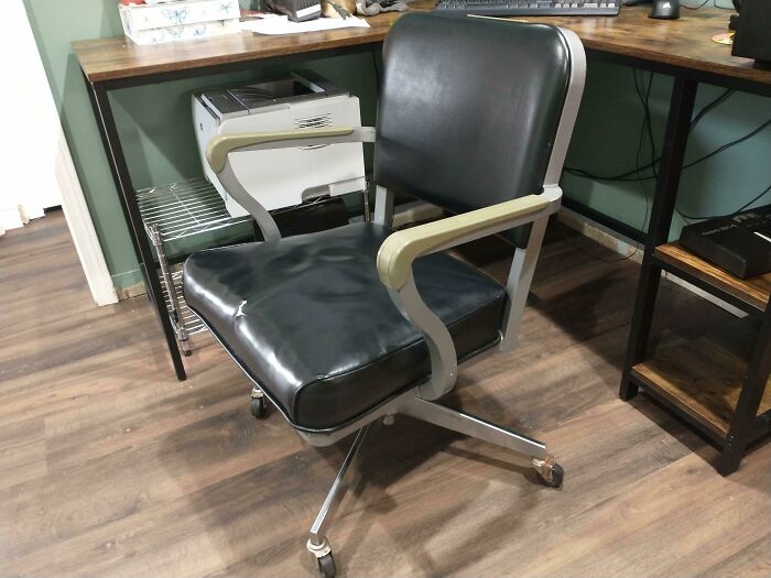 My Five Dollar, 1977 Steelcase Office Chair. I Love That It's A Low Back, And It's So Comfortable. Will Definitely Survive The Apocalypse