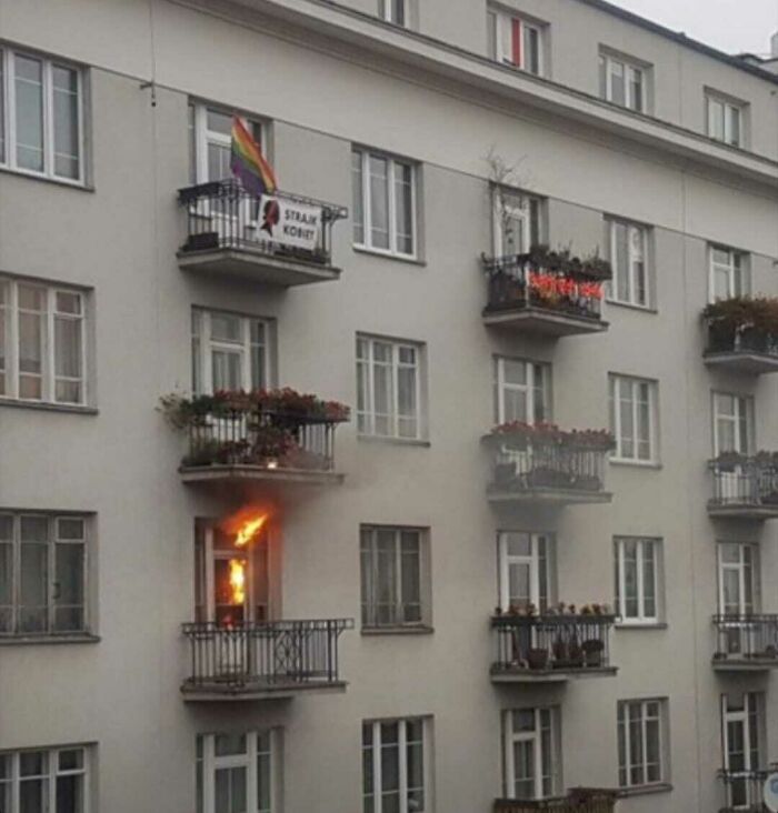 Polish Nationalists Threw Burning Flares Towards A Balcony With Lgbt Flag / Women's Strike Banner And Basically Set A Random Apartment On Fire For Independence Day