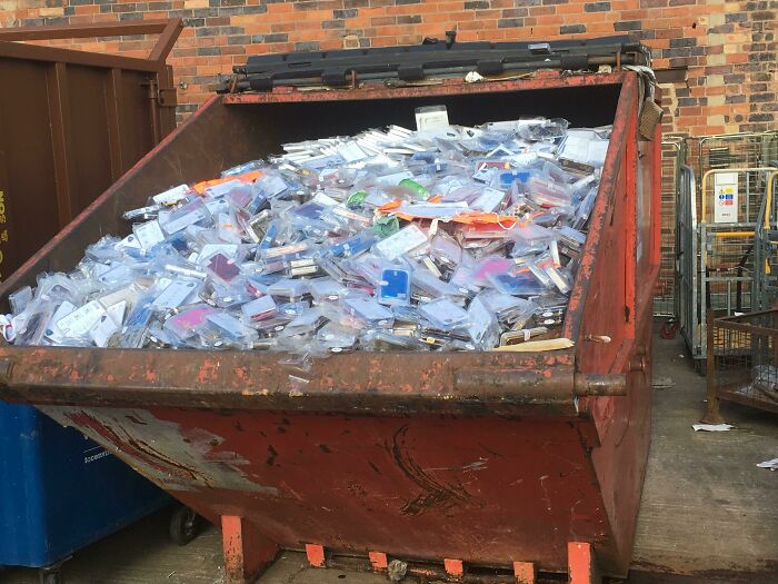 I See This Every Year. Over 60,000 New iPhone & Samsung Cases Are Dumped Because They Won’t Fit The New Models