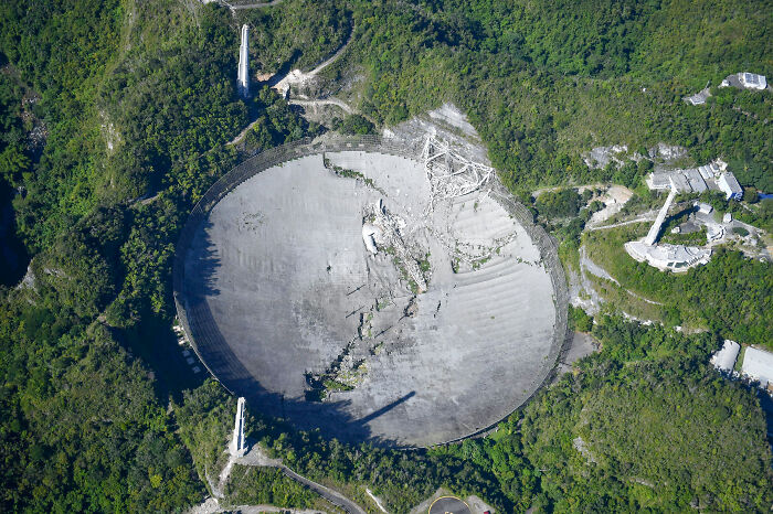El radiotelescopio de Arecibo tras el colapso de la plataforma del instrumento. (30/11/2020)