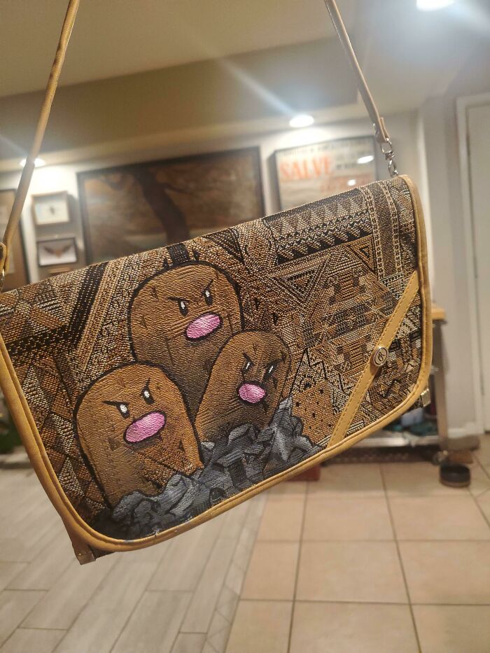 I Know Painting Furniture Is Unpopular In This Sub, But What About Painting On Thrifted Hand Bags? Saw This Purse At Gw And Just Felt It Needed Some Dugtrio!