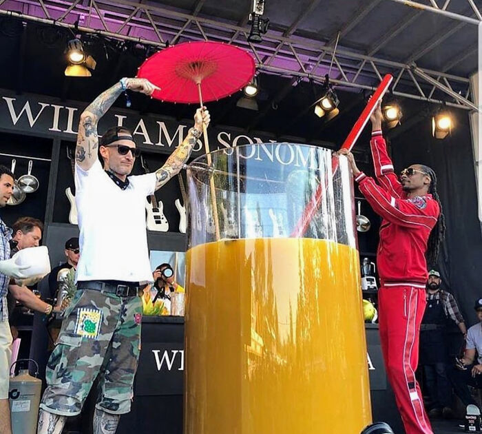 Snoop Dogg Breaks Guinness World Record For Largest Gin And Juice