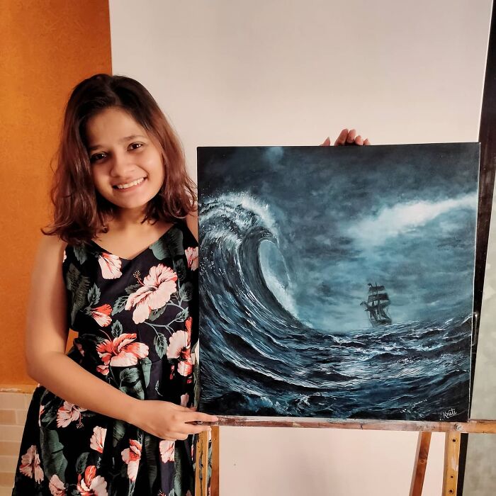 Hice una pintura de una ola gigante y tormentosa de la que estoy muy orgullosa