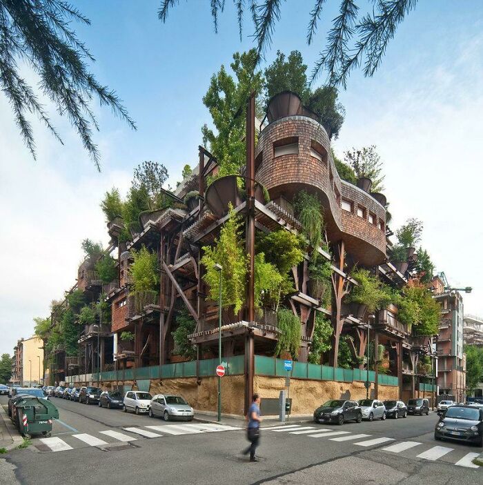 Un edificio de apartamentos en Turín alberga 150 árboles