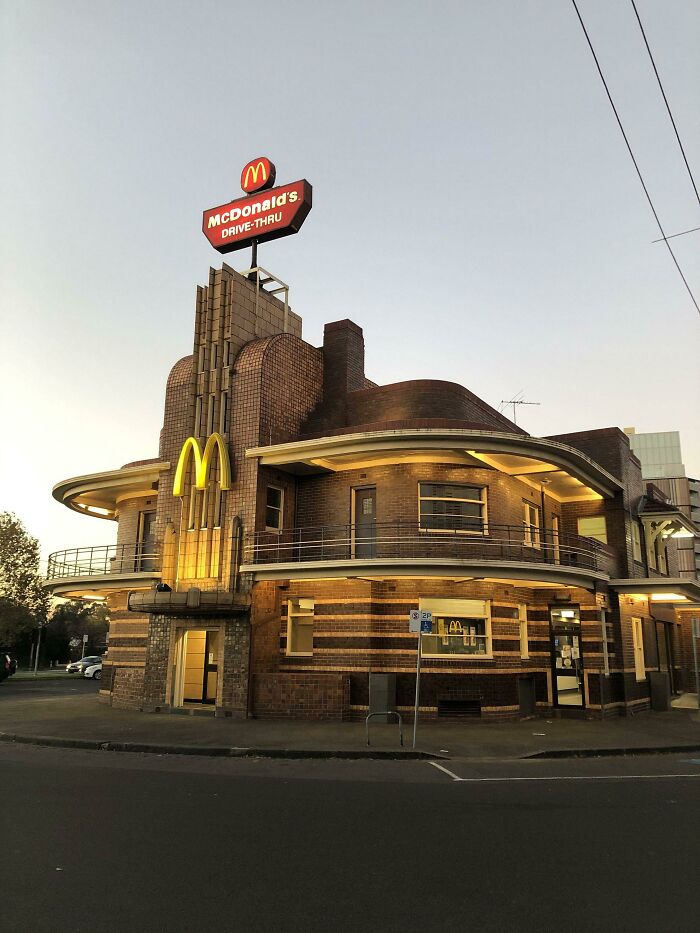 Mcdonalds In The Art Deco Former 'United Kingdom Hotel', Clifton Hill Melbourne Australia