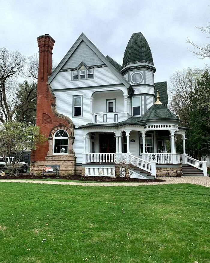 George F. Winslow House, A Queen Anne Victorian Built In 1894 With An Oversized Corner Brick Chimney That Wraps Around A Window, Eau Claire, Wisconsin