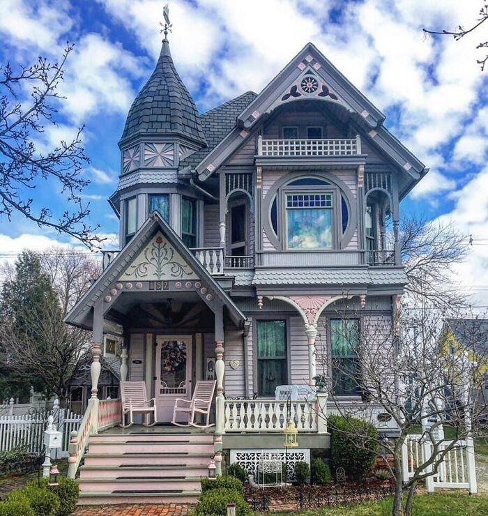 Capt James Taylor House, A 1892 Queen Anne Victorian In Marine City, St. Clair County, Michigan