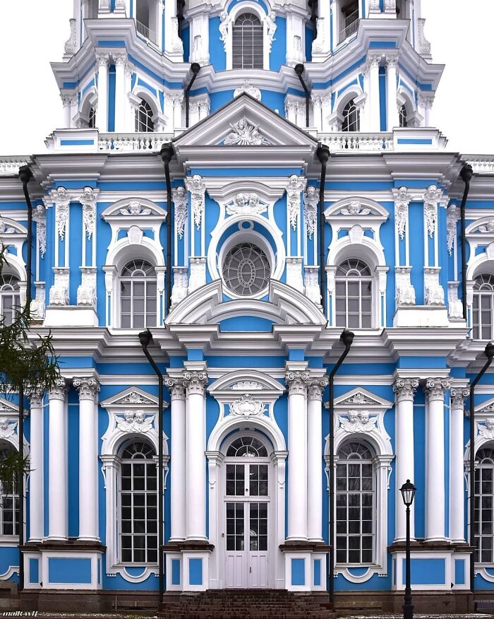 The Striking Blue And White Entrance Of Smolny Cathedral, A 18th Century Elizabethan Baroque Style Cathedral Built As A Part Of The Smolny Convent Complex In Central Saint Petersburg, Russia