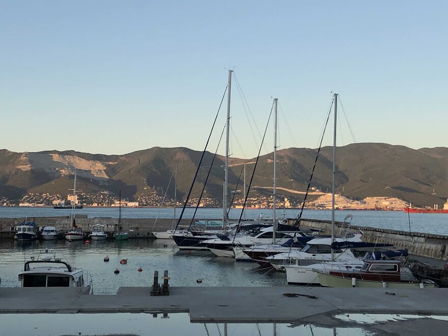 Mountains, Yachts, Ships, The Sea And Amazing Sunsets - All This Is Novorossiysk (25 Pics)
