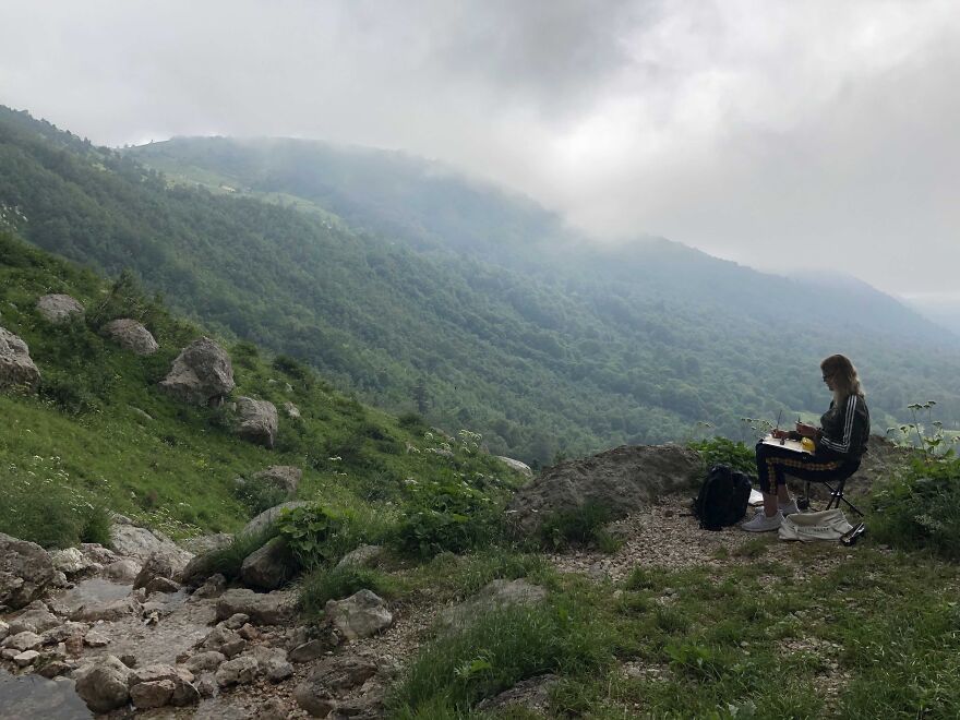 The Artist-Traveler Conquers The Mountain Peaks! (9 Amazing Pics!)