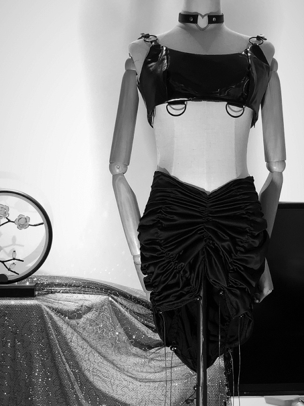 They're Alive... Alive...! Oh, I Didn't See You. I Created Dresses, And Brought Them To Life With Stop Motion.