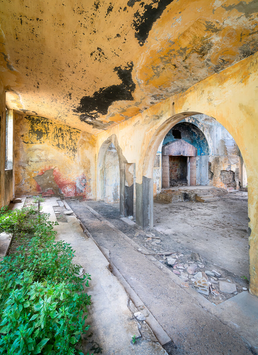 11 Photos Of The Abandoned Synagogue In Bhamdoun - Lebanon