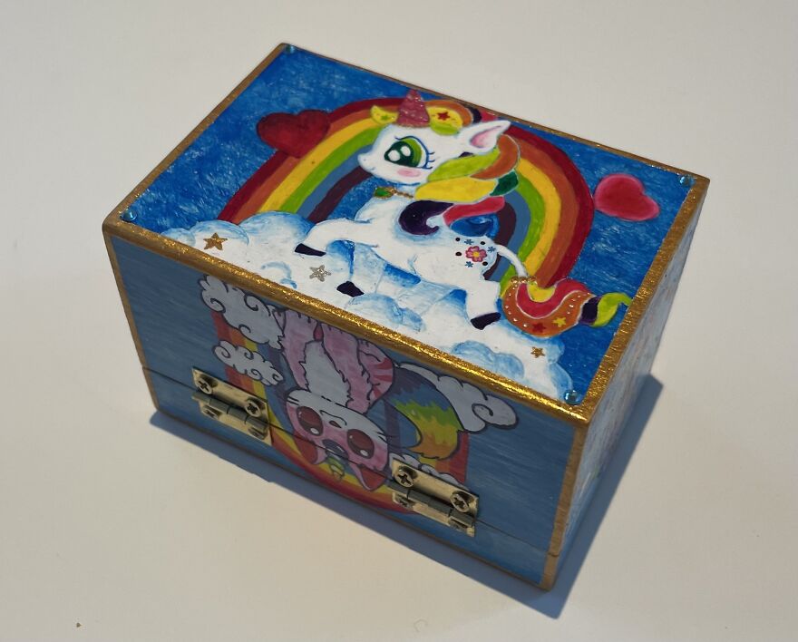 I Painted A Unicorn Tooth Box For My Daughter (13 Pics)