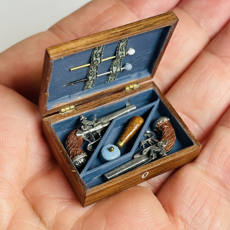 I Made Dollhouse Miniatures That Ain't No Little Girl Playthings (13 Pics)
