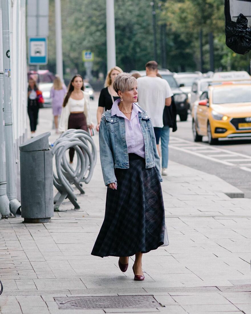 In Russia, A Photographer Takes Pictures Of Stylish People On City Streets