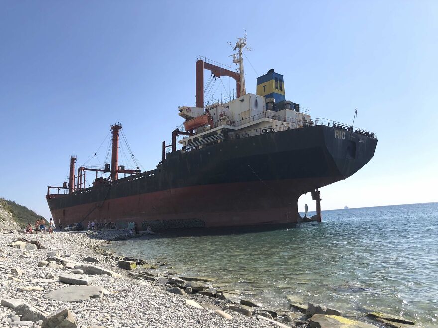 Mountains, Yachts, Ships, The Sea And Amazing Sunsets - All This Is Novorossiysk (25 Pics)