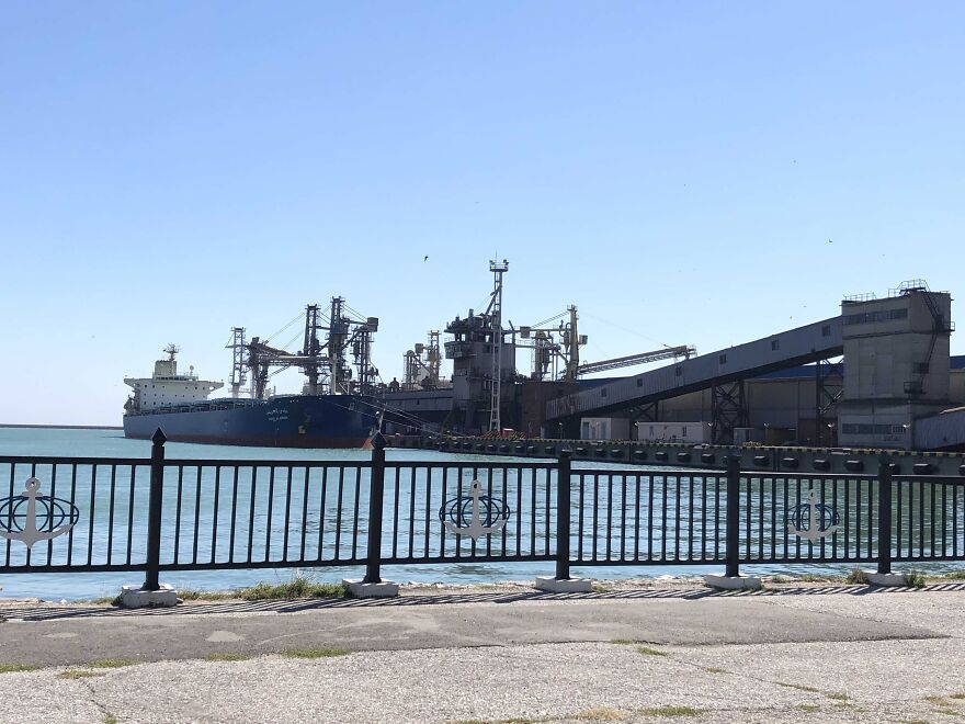 Mountains, Yachts, Ships, The Sea And Amazing Sunsets - All This Is Novorossiysk (25 Pics)