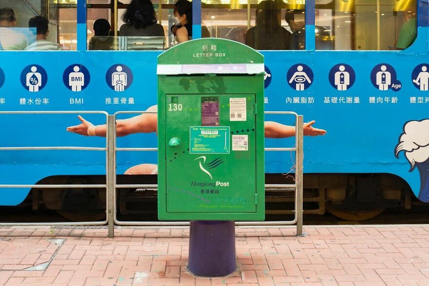 Photographer Goes Out On The Streets Of Hong Kong Capturing Everyday Coincidences
