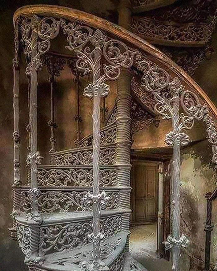 Amazing 19th Century Staircase On An Abandoned Building!