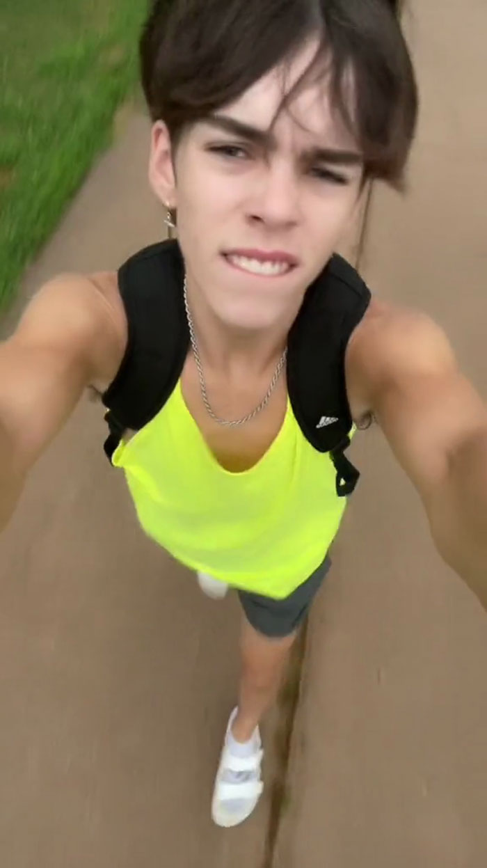 Teen Wears Clothes To School That Would Get Him Dress Coded If He Were A Girl, Proves Just How Sexist It Is After No One Says Anything Teen Wears Clothes To School That Would Get Him Dress Coded If He Were A Girl, Proves Just How Sexist It Is After No One Says Anything