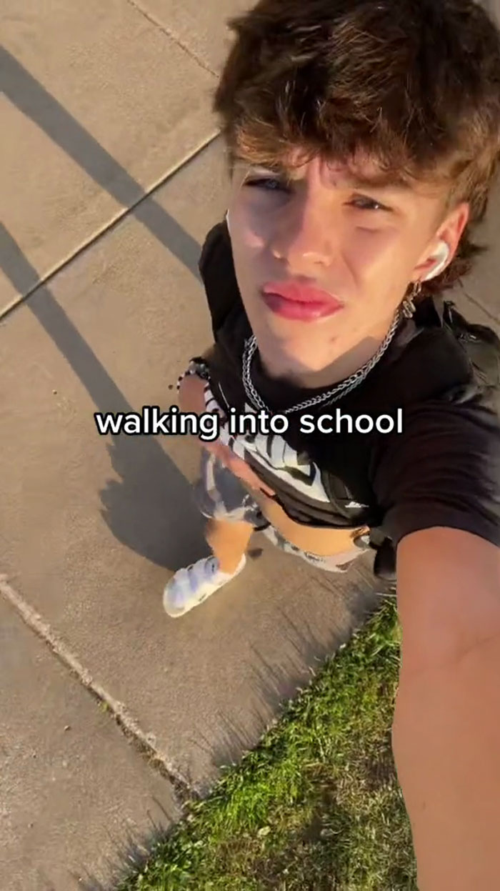 Teen Wears Clothes To School That Would Get Him Dress Coded If He Were A Girl, Proves Just How Sexist It Is After No One Says Anything