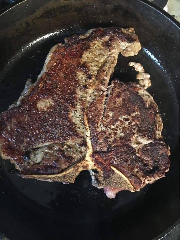 Perfect Crusted Steak Using A Cast Iron Pan