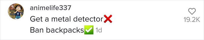 Students Can't Believe The Ridiculous US School Backpack Ban, Improvise With Random Household Items Students Can't Believe The Ridiculous US School Backpack Ban, Improvise With Random Household Items