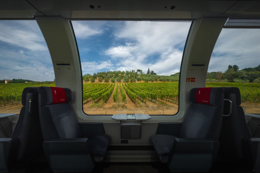 I Photographed The Same Train Window With Different Sceneries For 10 Days I Photographed The Same Train Window With Different Sceneries For 10 Days
