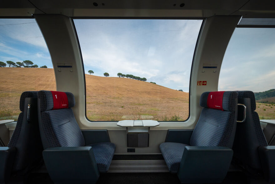 I Photographed The Same Train Window With Different Sceneries For 10 Days
