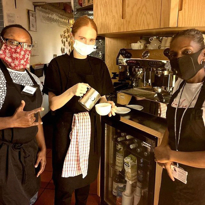 Customer Rates A Vegan Café With One Star Because They Didn't Have 'Normal' Milk, The Owner Replies With A Witty Comeback Customer Rates A Vegan Café With One Star Because They Didn't Have 'Normal' Milk, The Owner Replies With A Witty Comeback