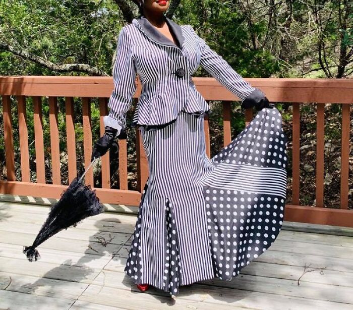 The Perfect Yardsale Find $13.00 In Kerrville Tx .. Beetlejuice/Mary Poppins