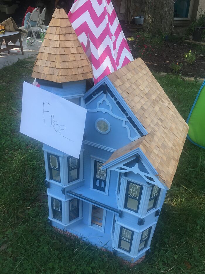 Went To A Garage Sale And Picked Up This Beautiful Victorian Looking Dollhouse For Free!!!