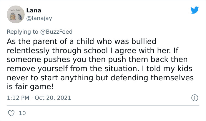 Mila Kunis Opened Up About Having A Disagreement With Ashton Kutcher After She Encouraged Their 6 Y.O. Kid To Push Back A Bully Mila Kunis Opened Up About Having A Disagreement With Ashton Kutcher After She Encouraged Their 6 Y.O. Kid To Push Back A Bully