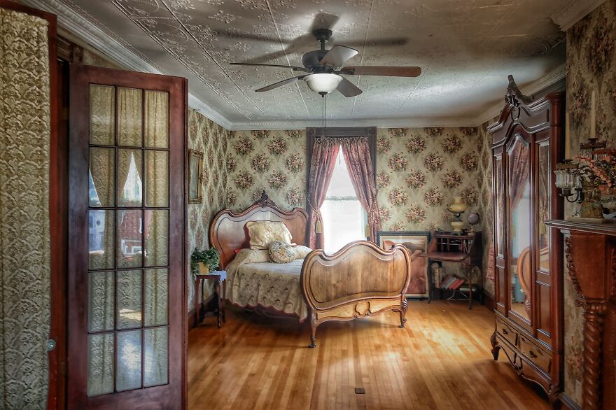Inside Lizzie Borden’s Maplecroft Home Inside Lizzie Borden’s Maplecroft Home
