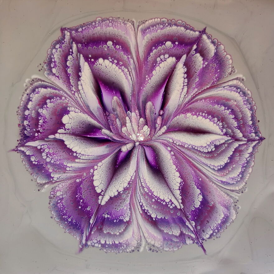🌸 Amazing 3D Acrylic Pour Flower Painting 🌸~ Purples And Silver ~ 🐷 Tlp Pigments In Fluid Art