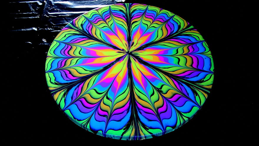 Easy Mandala Flower ~ Pouring Over Glass Bottom ~ Fluid Art For Beginners ~ Mandala Painting